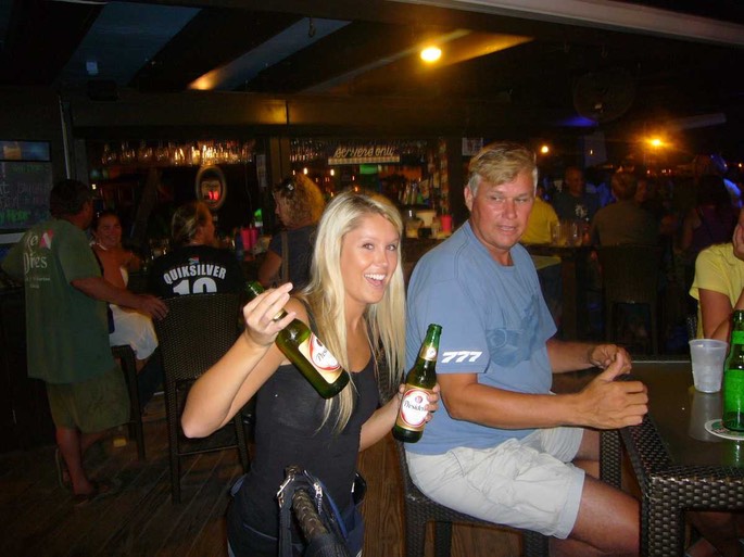 Cayman 6 [Desktop Auflösung]