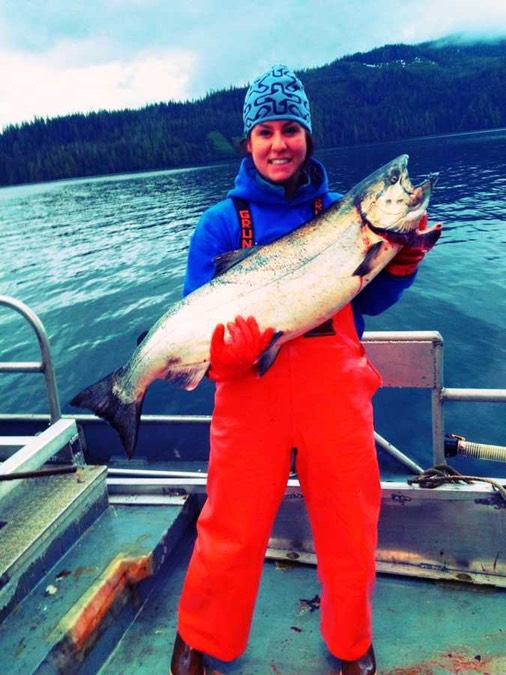 Megan mit Fisch [Desktop Auflösung]