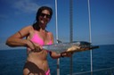 Sabine mit Fisch in Key West [Desktop Auflösung]